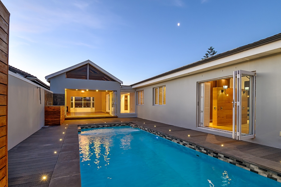 5 Bedroom Property for Sale in Southfield Western Cape